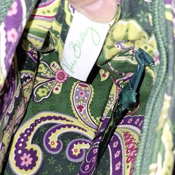 💚 Vera Bradley quilted small purse in green paisley and plaid pattern - Picture 7 of 11